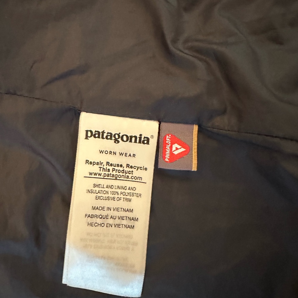 Patagonia Men’s Gold Nano Puff Jacket (Size S) - Picture 6 of 7